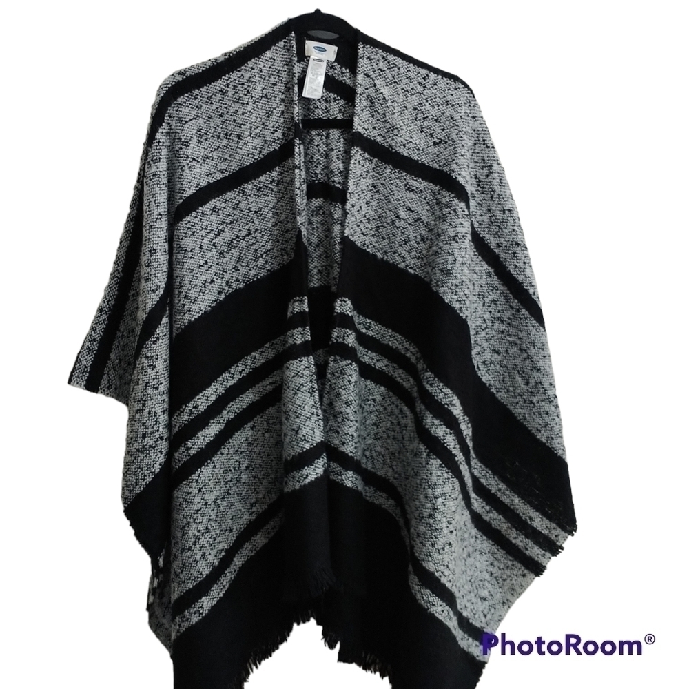 Old Navy Black Grey Cape Wrap One Size